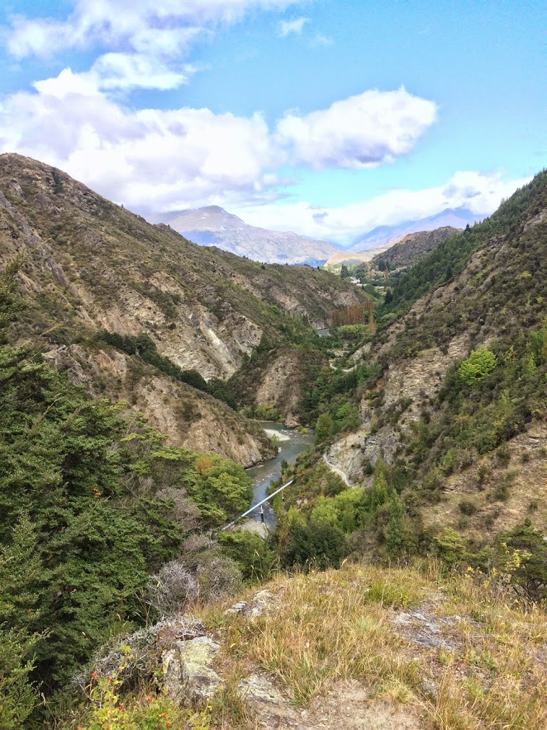 Descent from Sawpit Gully toward the Arrow River in Arrowtown